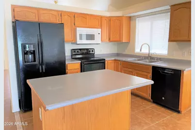 19636 N Coyote Lakes Parkway, Surprise, AZ 85378 - Photo 5