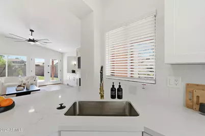 237 W Loma Vista Street, Gilbert, AZ 85233 - Photo 11