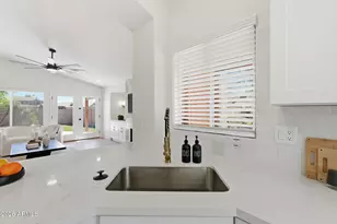 237 W Loma Vista St, Gilbert, AZ 85233 - Photo 11