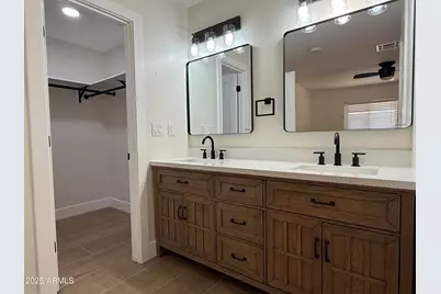 6703 E Calle De Las Estrellas -- #1, Cave Creek, AZ 85331 - Photo 9