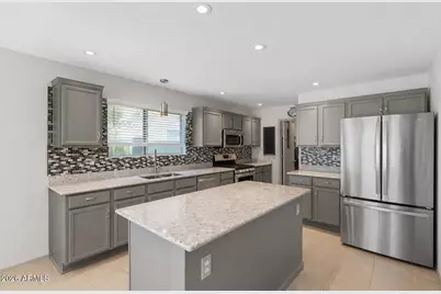 3207 W Molly Lane, Phoenix, AZ 85083 - Photo 3