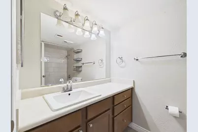 3420 W Danbury Drive #Apt C203, Phoenix, AZ 85053 - Photo 11