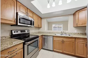 6817 W Eva St, Peoria, AZ 85345 - Photo 7
