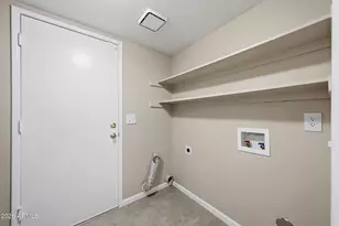 6817 W Eva St, Peoria, AZ 85345 - Photo 27
