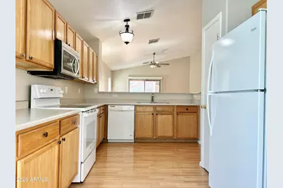 3162 W Sunshine Butte Drive, San Tan Valley, AZ 85144 - Photo 5