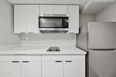3025 N 32nd Street #Apt 27, Phoenix, AZ 85018 - Photo 7