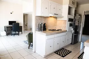 3941 E Mercer Ln, Phoenix, AZ 85028 - Photo 7