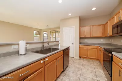 4026 W Kirkland Avenue, San Tan Valley, AZ 85144 - Photo 7