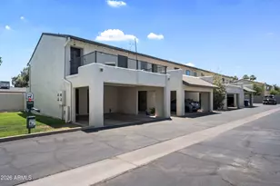 3136 N 38th St, Phoenix, AZ 85018 - Photo 1