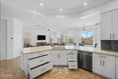 6423 W Silver Sage Lane, Phoenix, AZ 85083 - Photo 15