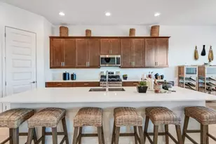15024 W Desert Hollow Dr, Surprise, AZ 85387 - Photo 3