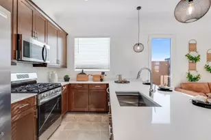 15024 W Desert Hollow Dr, Surprise, AZ 85387 - Photo 15