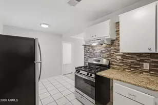1852 E Mobile Ln, Phoenix, AZ 85040 - Photo 17
