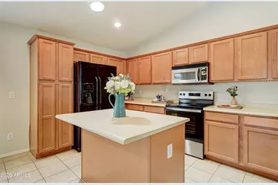 319 W Holstein Trail, San Tan Valley, AZ 85143 - Photo 5