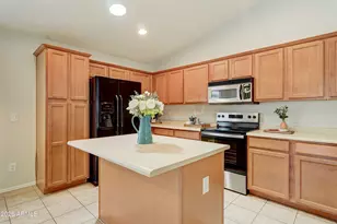 319 W Holstein Trail, San Tan Valley, AZ 85143 - Photo 5