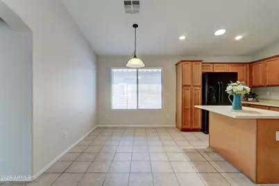 319 W Holstein Trail, San Tan Valley, AZ 85143 - Photo 7