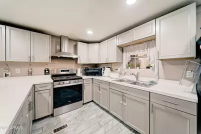 8705 E Coralbell Avenue, Mesa, AZ 85208 - Photo 11
