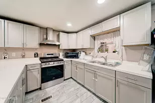 8705 E Coralbell Ave, Mesa, AZ 85208 - Photo 11