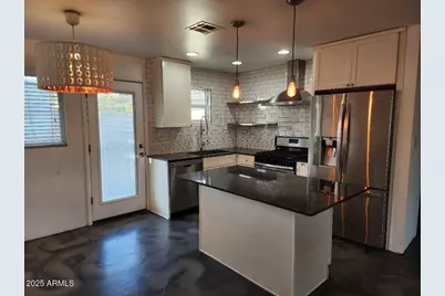 3416 N 37th Street #6, Phoenix, AZ 85018 - Photo 3