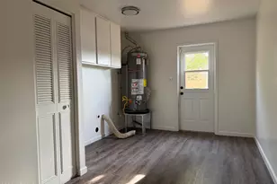 3431 W Acoma Dr, Phoenix, AZ 85053 - Photo 9