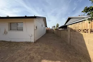 3431 W Acoma Dr, Phoenix, AZ 85053 - Photo 15
