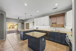 25925 N 67th Dr, Peoria, AZ 85383 - Photo 17