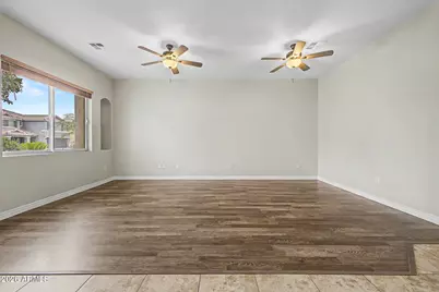 910 W Saguaro Lane, San Tan Valley, AZ 85143 - Photo 5