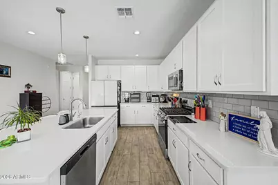 27940 N 178th Lane, Surprise, AZ 85387 - Photo 17