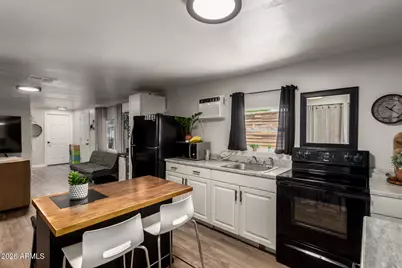8595 N 71st Avenue, Glendale, AZ 85301 - Photo 13