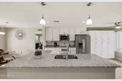 11015 W Pleasant Valley Road, Sun City, AZ 85351 - Photo 13
