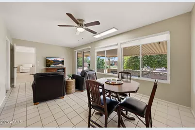 11015 W Pleasant Valley Road, Sun City, AZ 85351 - Photo 21