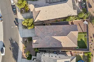 10155 W Los Gatos Dr, Peoria, AZ 85383 - Photo 43
