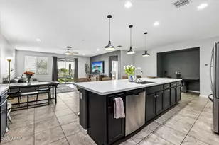 10155 W Los Gatos Dr, Peoria, AZ 85383 - Photo 13