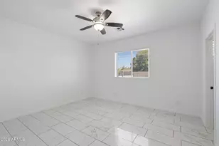 5802 S 42nd Ave, Phoenix, AZ 85041 - Photo 19