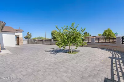 5802 S 42nd Avenue, Phoenix, AZ 85041 - Photo 7