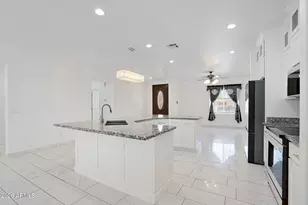 5802 S 42nd Ave, Phoenix, AZ 85041 - Photo 15