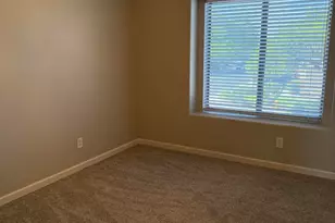 2813 E Runaway Bay Pl, Chandler, AZ 85249 - Photo 11