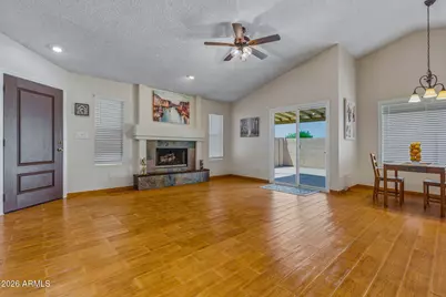8058 W Laurel Lane, Peoria, AZ 85345 - Photo 3