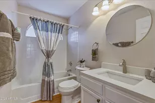 8058 W Laurel Ln, Peoria, AZ 85345 - Photo 21