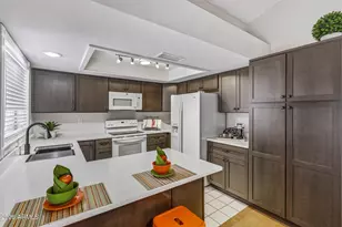 8058 W Laurel Ln, Peoria, AZ 85345 - Photo 5