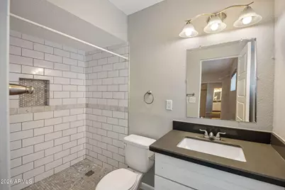 102 W Maryland Avenue #E1, Phoenix, AZ 85013 - Photo 9
