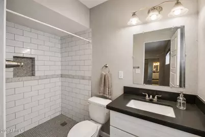 102 W Maryland Avenue #E1, Phoenix, AZ 85013 - Photo 11