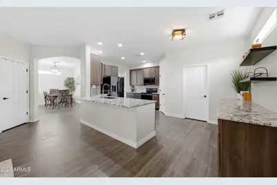 18137 W Canyon Lane, Goodyear, AZ 85338 - Photo 15