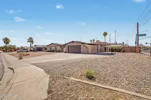 4001 E Hancock Dr, Phoenix, AZ 85028 - Photo 3
