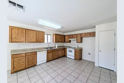 3715 W Fremont Road, Phoenix, AZ 85041 - Photo 17