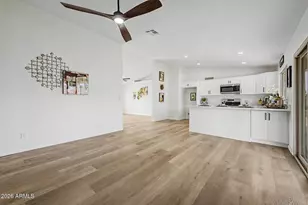 908 W Montoya Ln, Phoenix, AZ 85027 - Photo 9