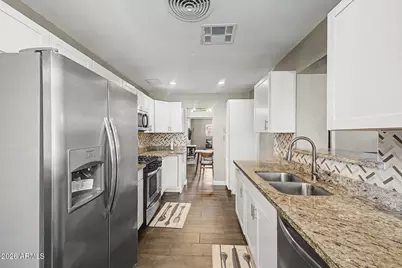 2344 W Mitchell Drive, Phoenix, AZ 85015 - Photo 11