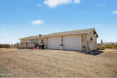 32015 N 223rd Avenue, Wittmann, AZ 85361 - Photo 29