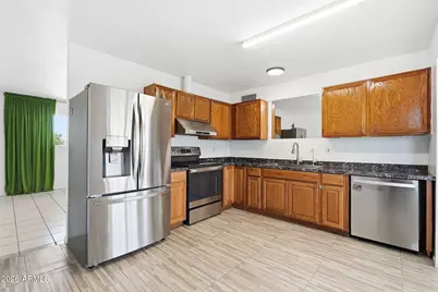 6408 S 46th Place, Phoenix, AZ 85042 - Photo 9