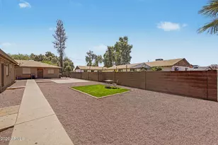 3849 N 23rd Dr, Phoenix, AZ 85015 - Photo 21